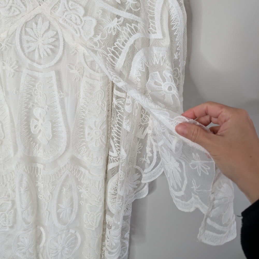 Jen's Pirate Booty Lily-white Swangsong Lace Maxi Dress - Picture 4 of 13
